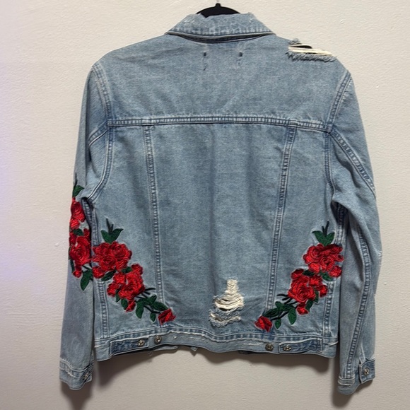 PacSun Light Blue Jean Jacket with Floral Embroidery - Picture 10 of 10
